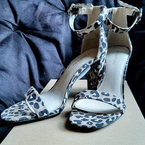 La chateau leopard print heel